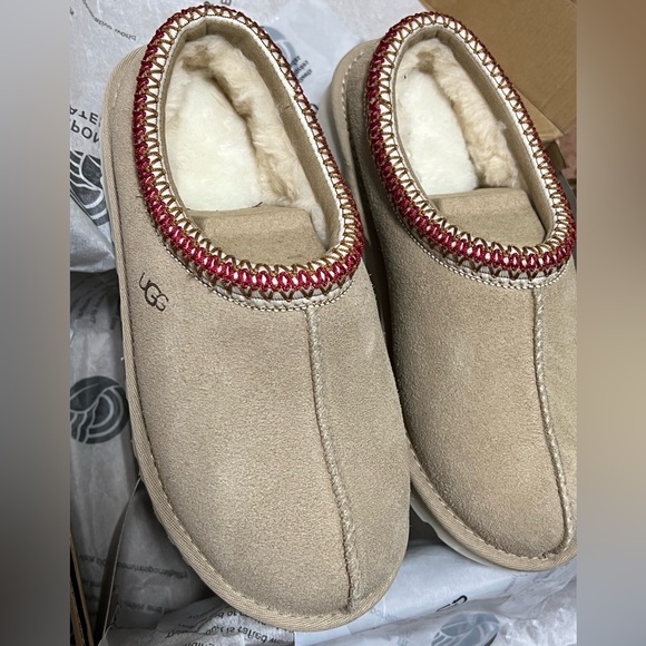 Ugg Women's Tasman Slipper Sand Cherry Size 8 NEW In Box - Picture 3 of 5